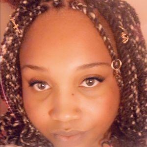 Meet your Posher, Danica